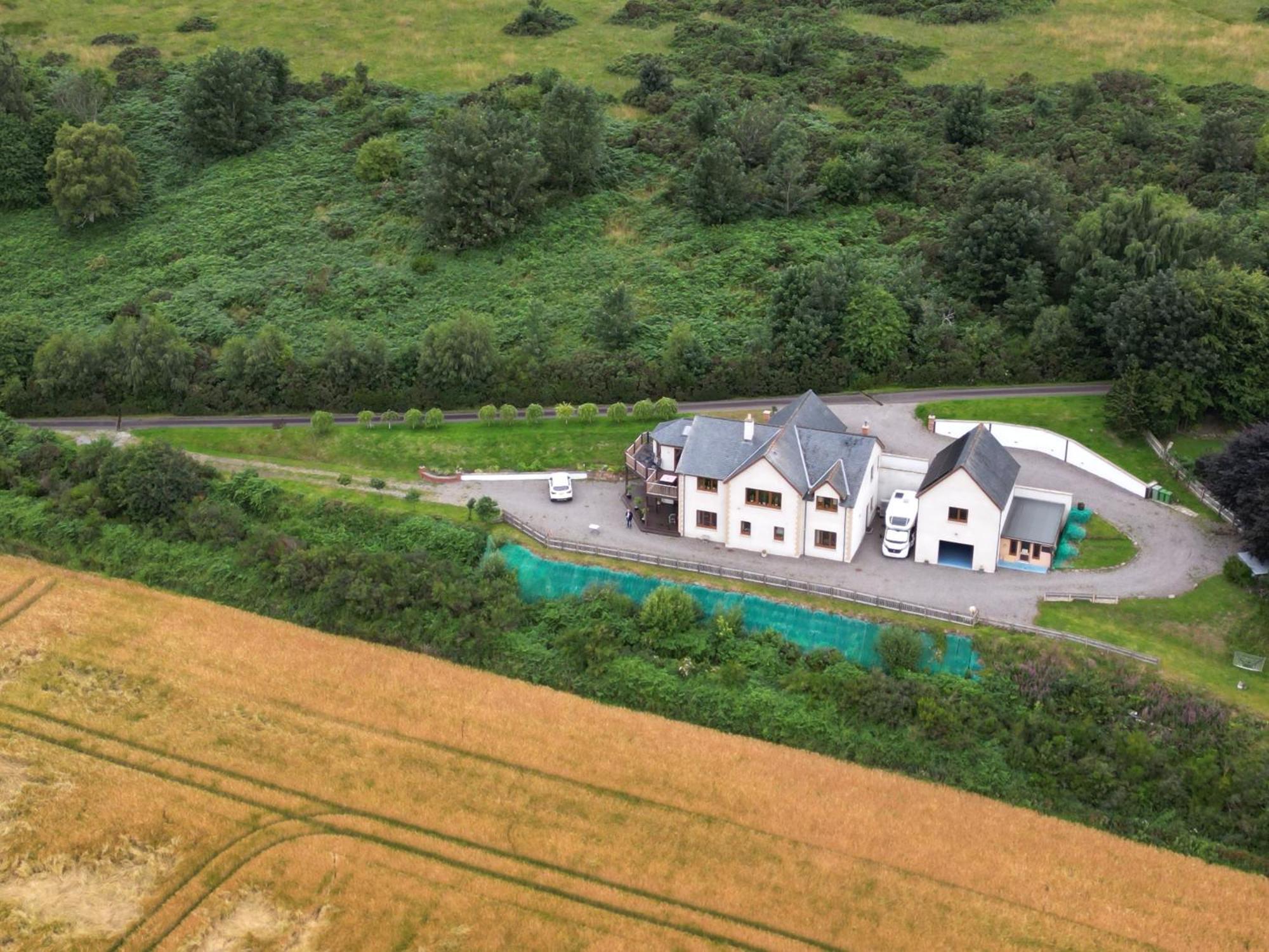 Doura Lodge Inverness Exteriör bild